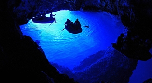 ISLANDS ( BLUE CAVE )